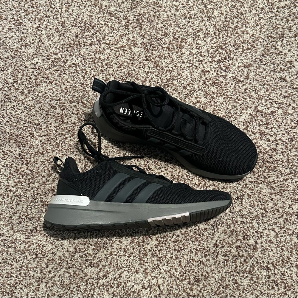 Adidas women’s Black Running Shoes - Picture 4 of 7